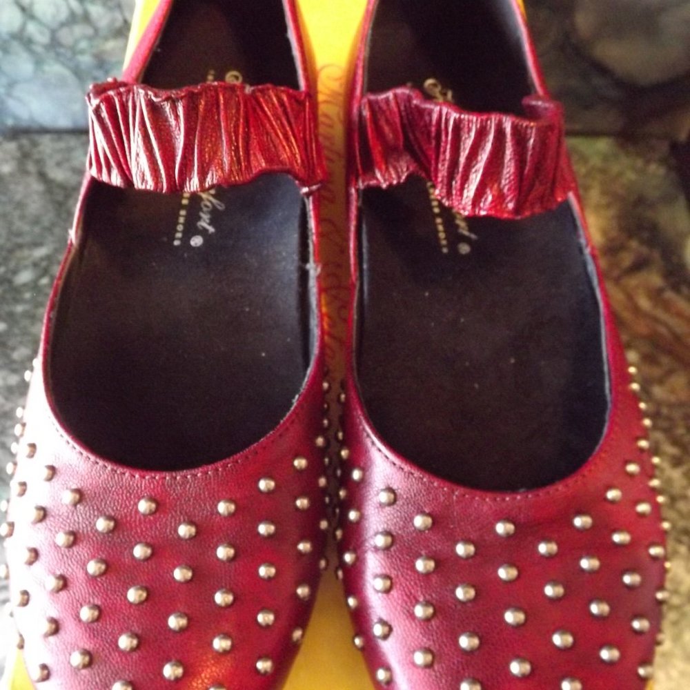Helle Mary Jane/Ballerina Style Red Shoes C17701